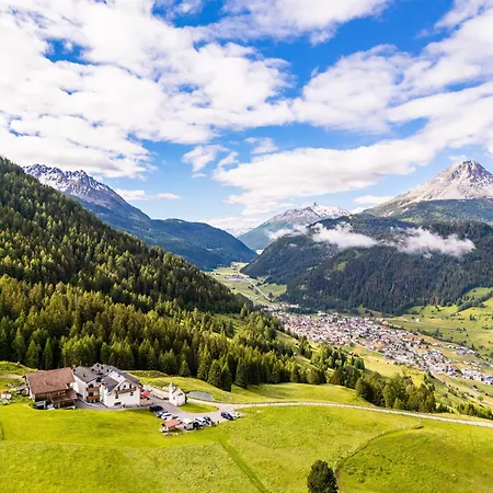 Han/Misafirhane Regnum Zegg